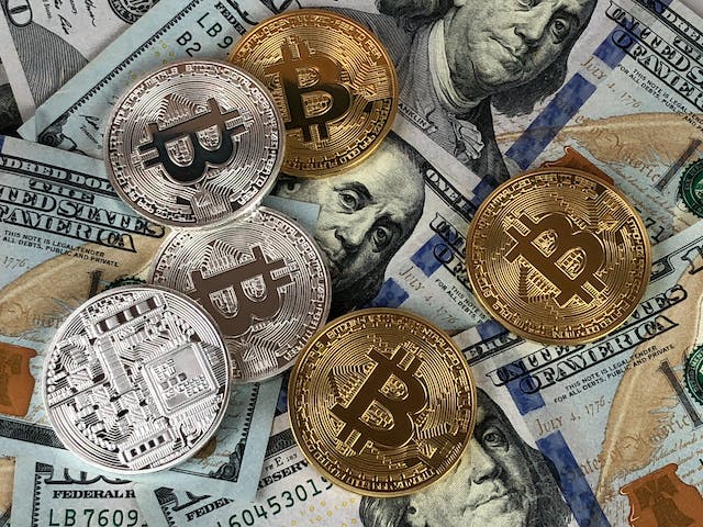 10 reasons why you should invest in cryptocurrency